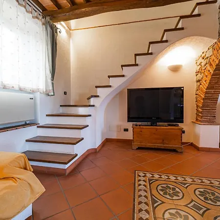 Su Due Piani A Marciana Marina Appartement
