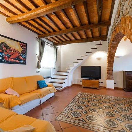 Su Due Piani A Marciana Marina Appartement